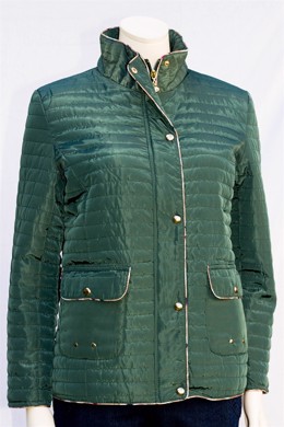 Grøn quiltet jakke med lynlås og knapper